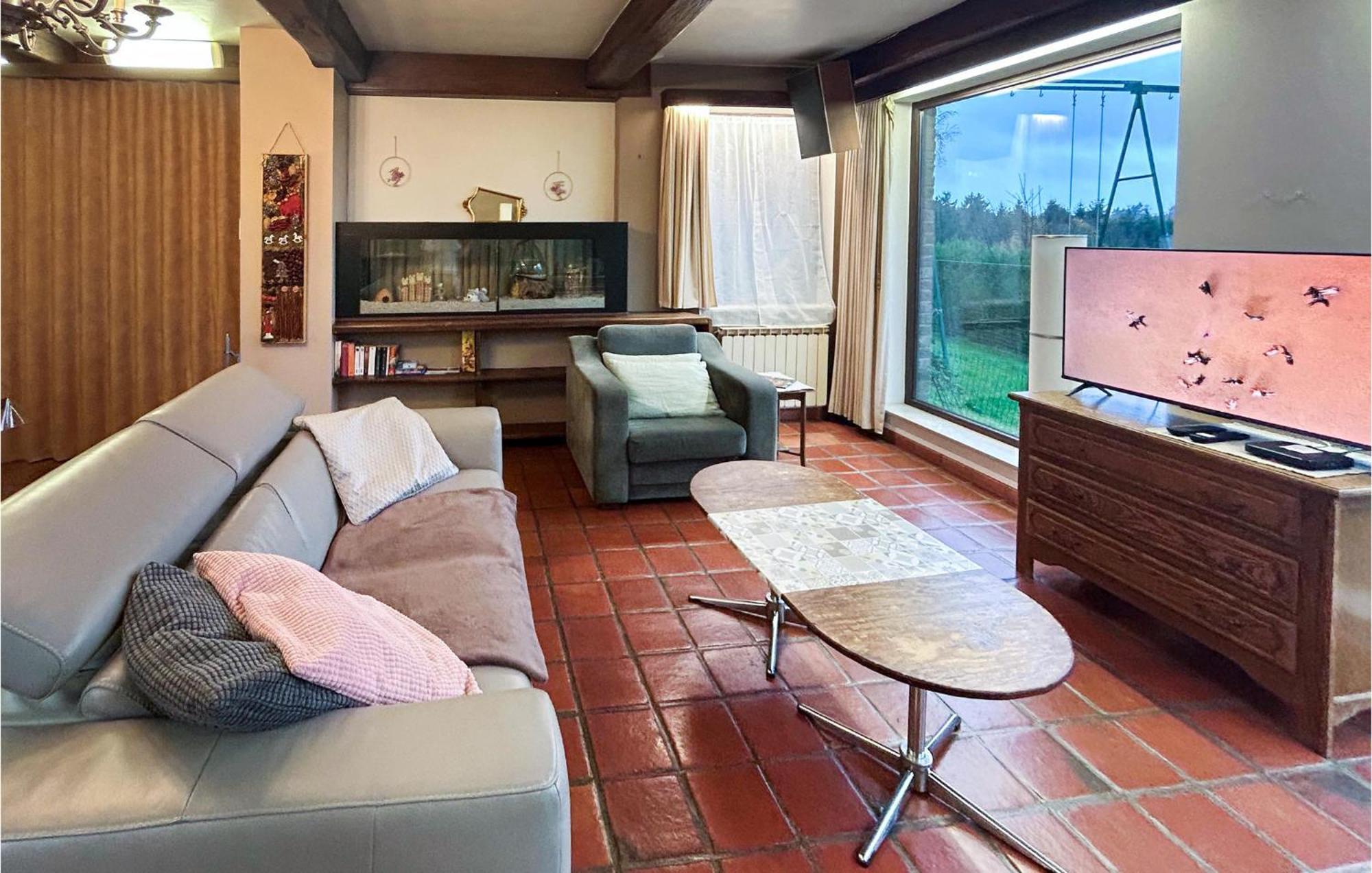 Stunning Apartment In Bastogne With Wifi Zewnętrze zdjęcie
